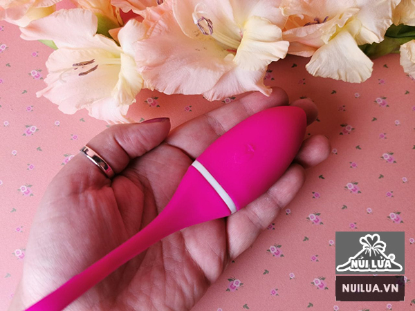 Trứng rung Realov Irena điều khiển Smartphone tặng quà hấp dẫn