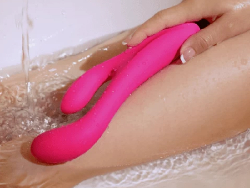 Dương vật giả Lovense Osci 3 cao cấp tương tác app điều khiển dễ dùng