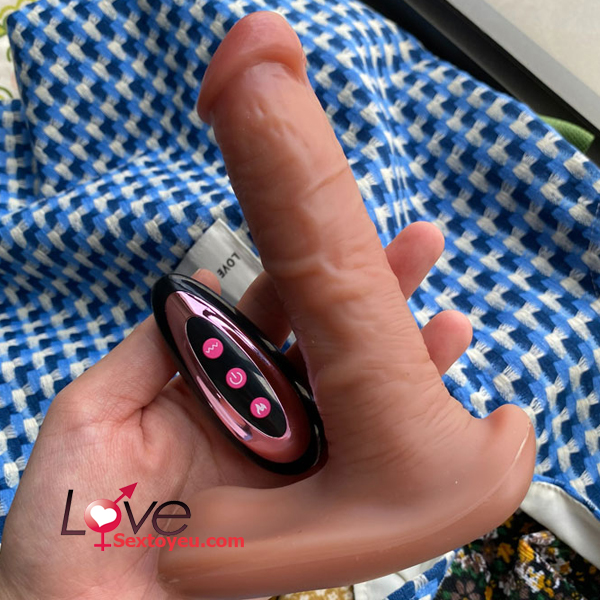 Dương vật rung thụt nhiệt điều khiển xa gắn quần chip siêu kích thích Dương vật rung thụt nhiệt điều khiển xa gắn quần chip siêu kích thích