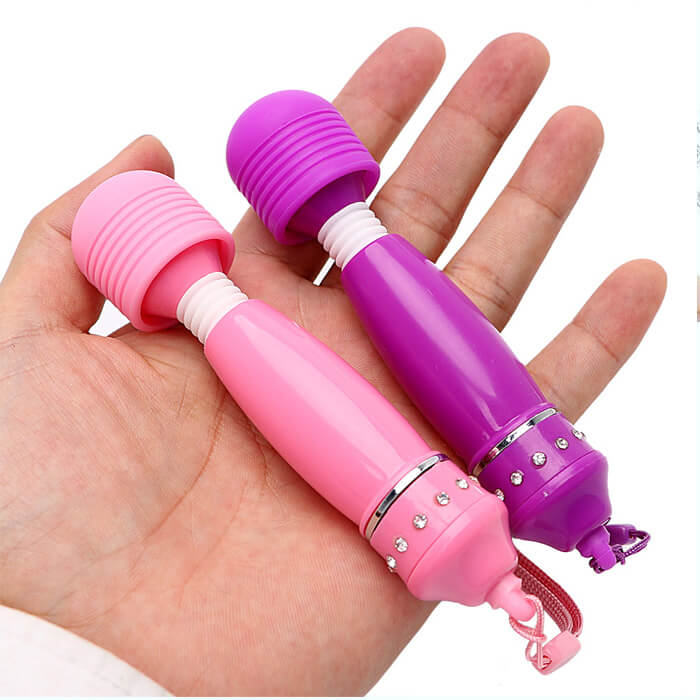 Chày rung mini móc khóa chạy pin tiện lợi, kích thích cực đỉnh