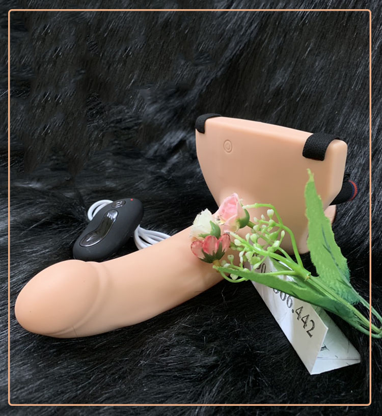 Dây đeo dương vật rỗng rung điều khiển từ xa hấp dẫn