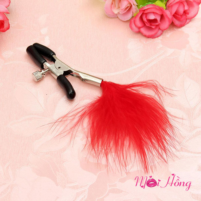 Kẹp vú độc đáo kèm chổi lông mềm mại kích thích cảm giác