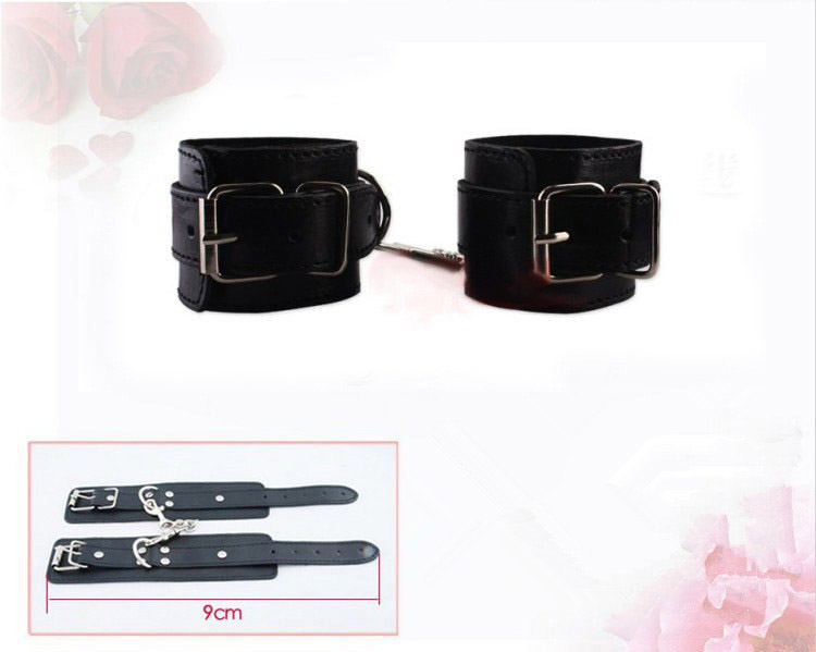 Bộ đồ chơi da đen 8 món cao cấp, cảm giác mạnh, phấn khích Bộ đồ chơi da đen 8 món cao cấp, cảm giác mạnh, phấn khích
