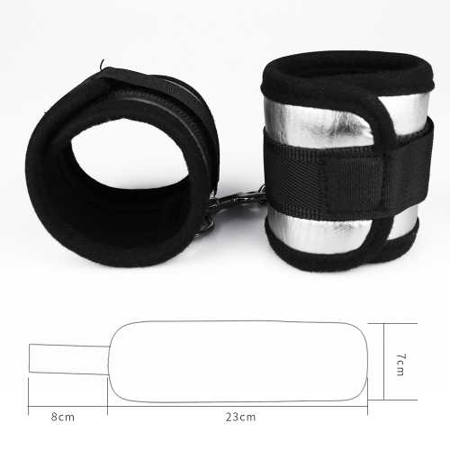 Còng tay Lovetoy chắc chắn mềm mại lót nhung an toàn dễ sử dụng