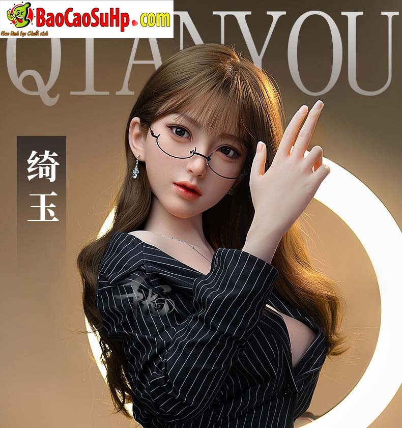 Búp bê tình dục ngực to eo thon cô thư ký Kiều Nga quyến rũ