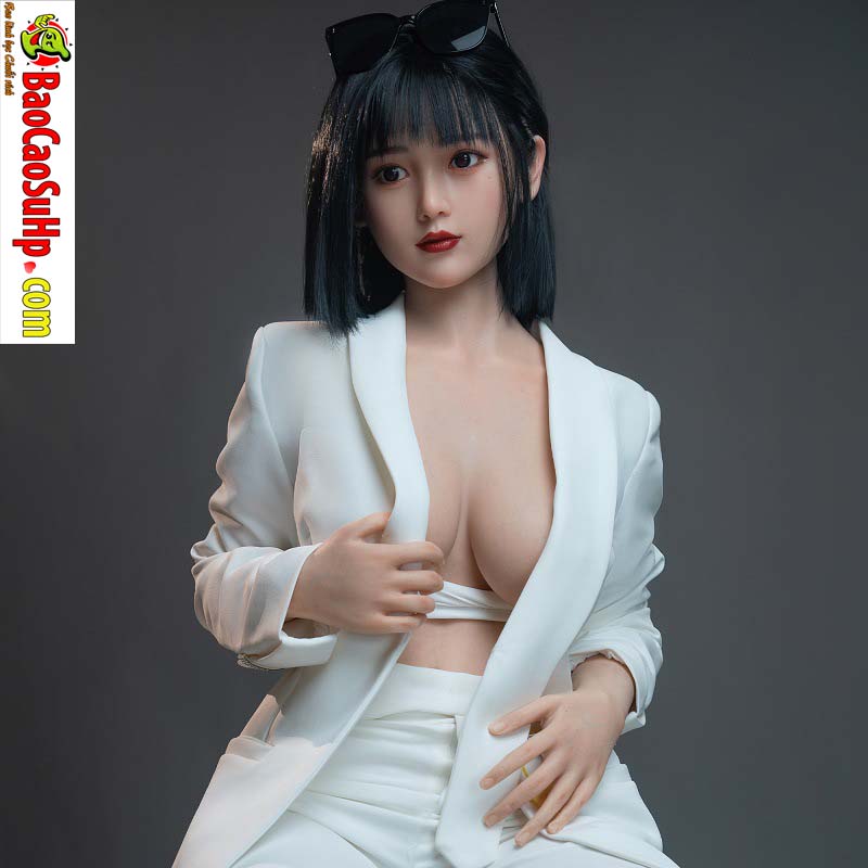 Búp bê tình dục Layla 1m58 thân TPE Đầu silicone Quyến rũ Hiện đại Sành điệu