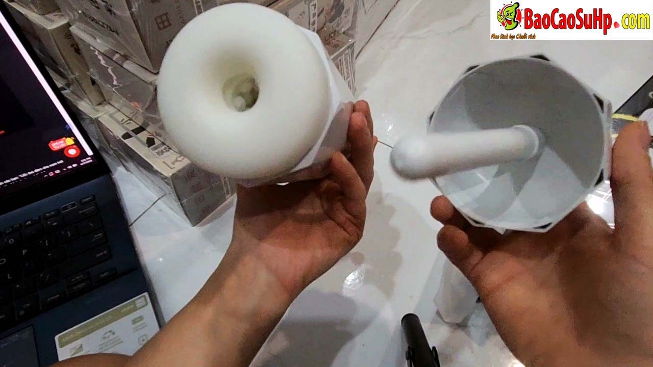 Cốc thủ dâm nam Mizzzee GT50 nhỏ gọn hút rung, dễ vệ sinh, sang trọng