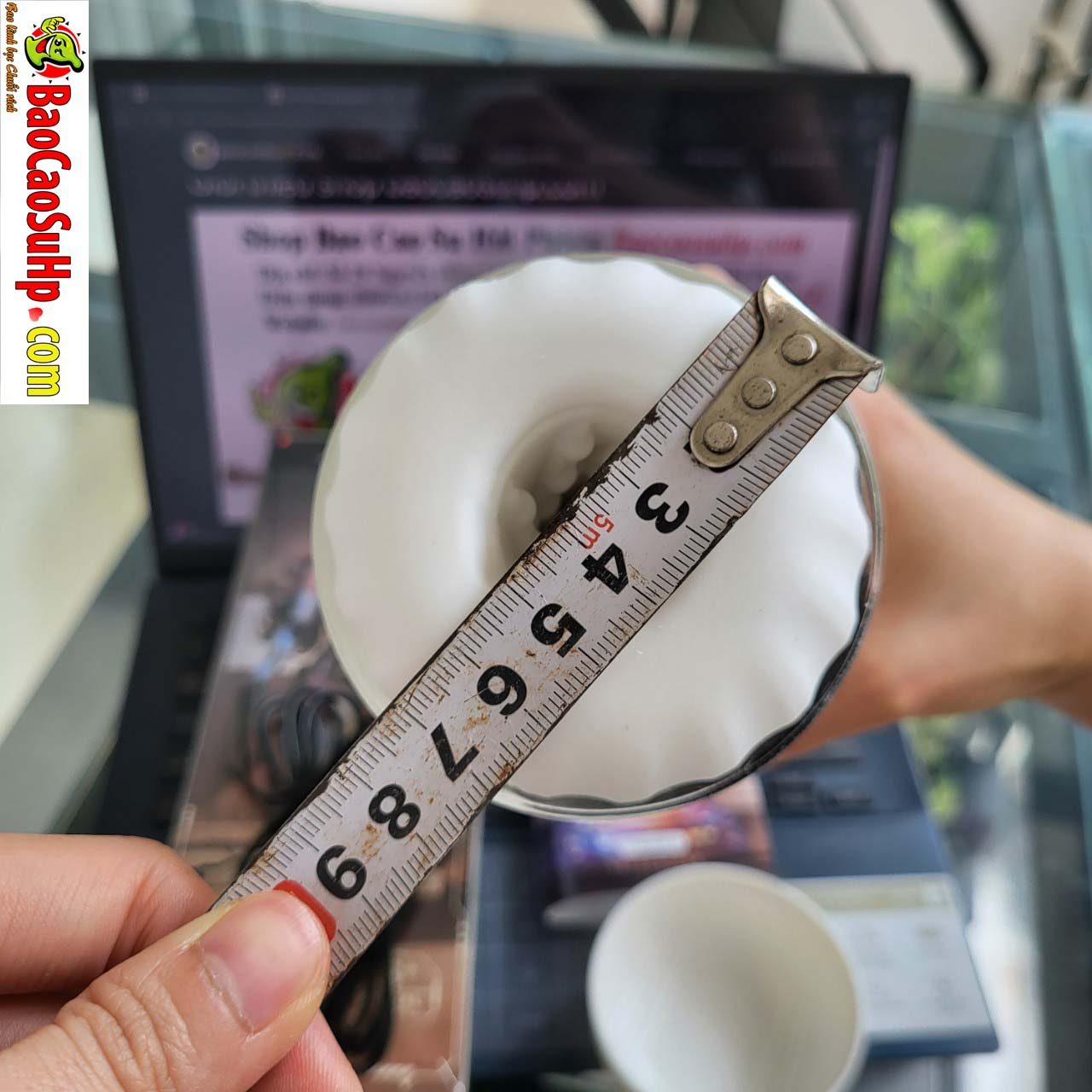 Cốc thủ dâm Mizzzee ROBOGIRL nhỏ gọn thụt lên xuống