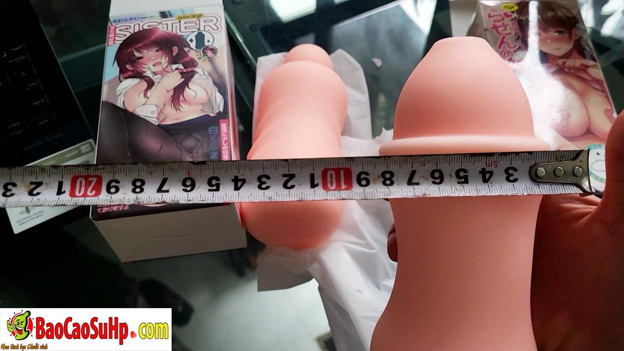 z5413163380243 0efe27af5564cde187140cae4f49abf6 - Cặp âm đạo giả nguyên khối Nhóm nhạc chị em Jiuuy Royal Sister