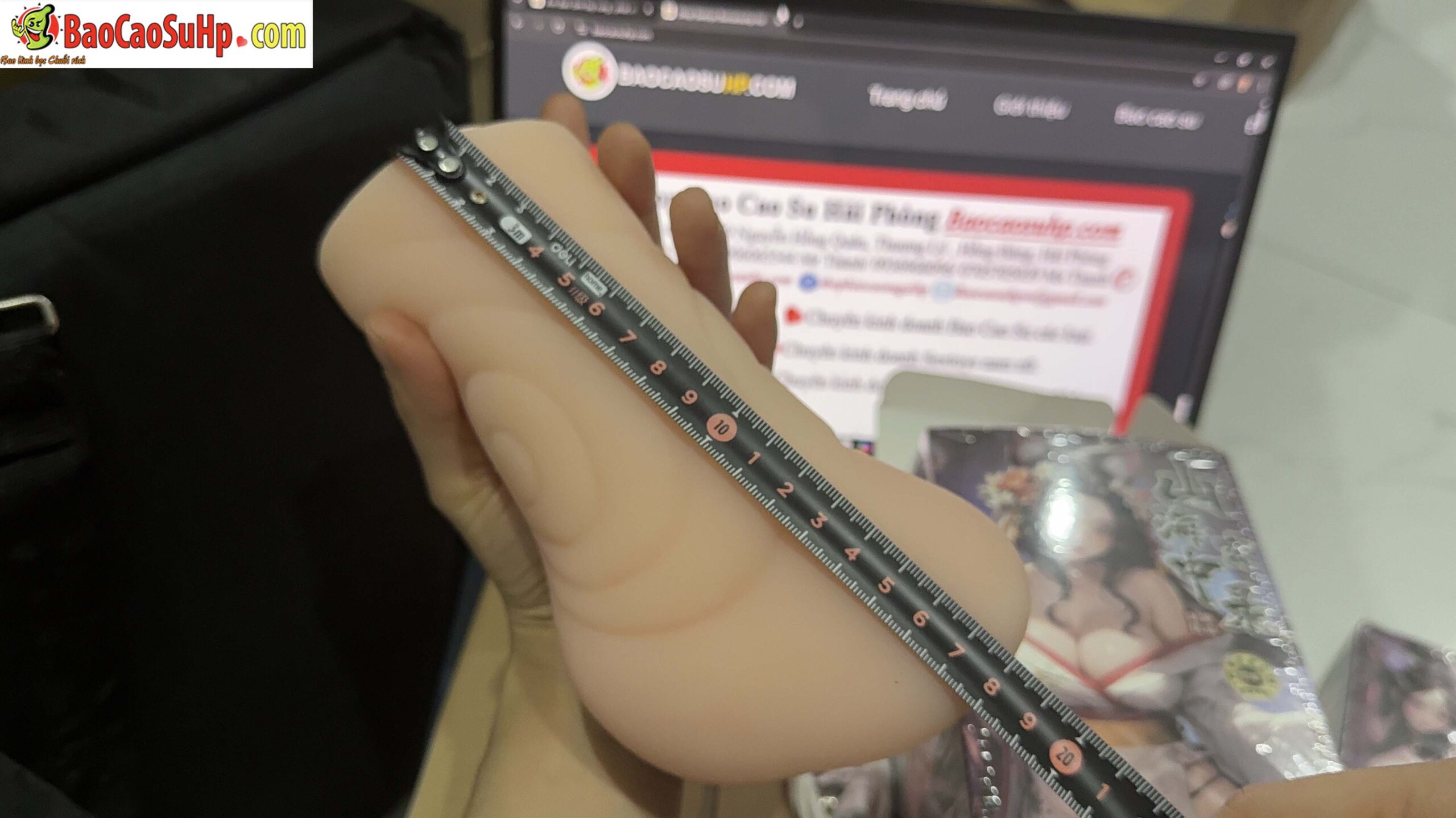 Máy rung cầm tay Mizzzee Kyubi 600g phát nhiệt siêu kích thích