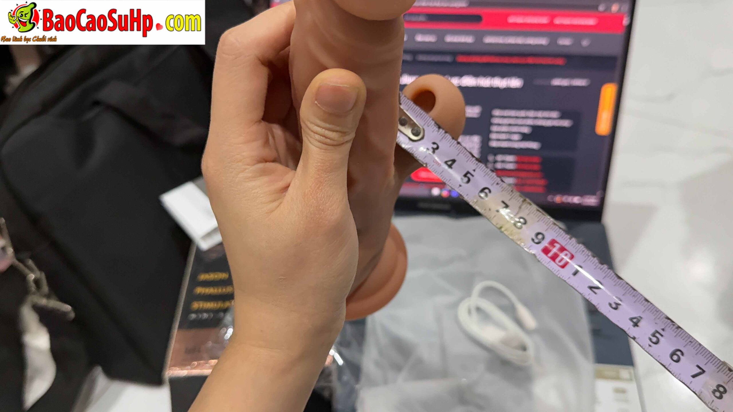 duong vat gia dong dat Silicone Jiuuy Jason 3 1 scaled - Dương vật đóng đất Silicone Jiuuy Jason Lực điền hút thụt lên xuống