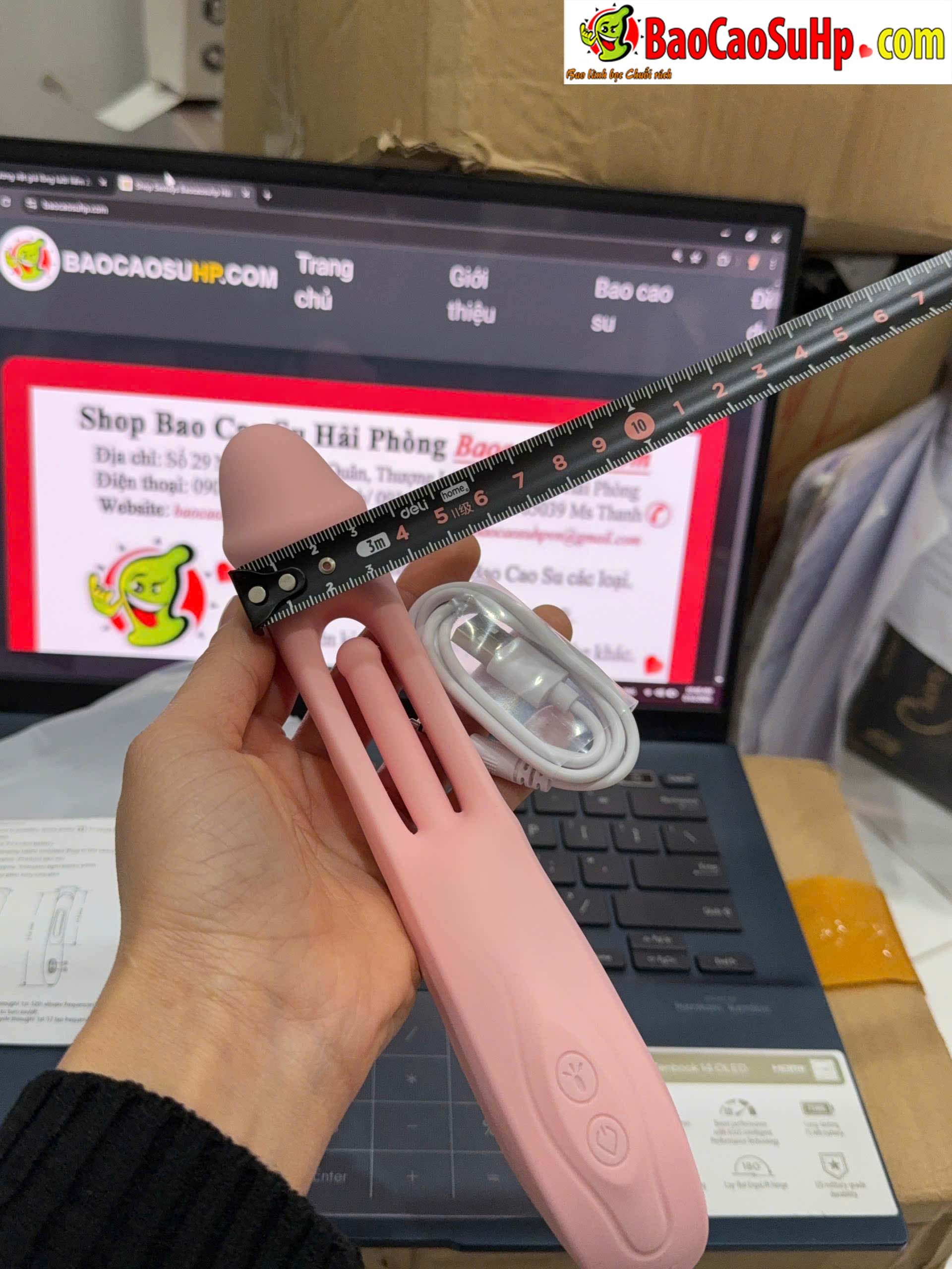 z6310244124542 8dd49b919bf0a621696cb138db4e17b7 - Dương vật giả lồng lưỡi liếm 2in1 Mizzzee Langtongue