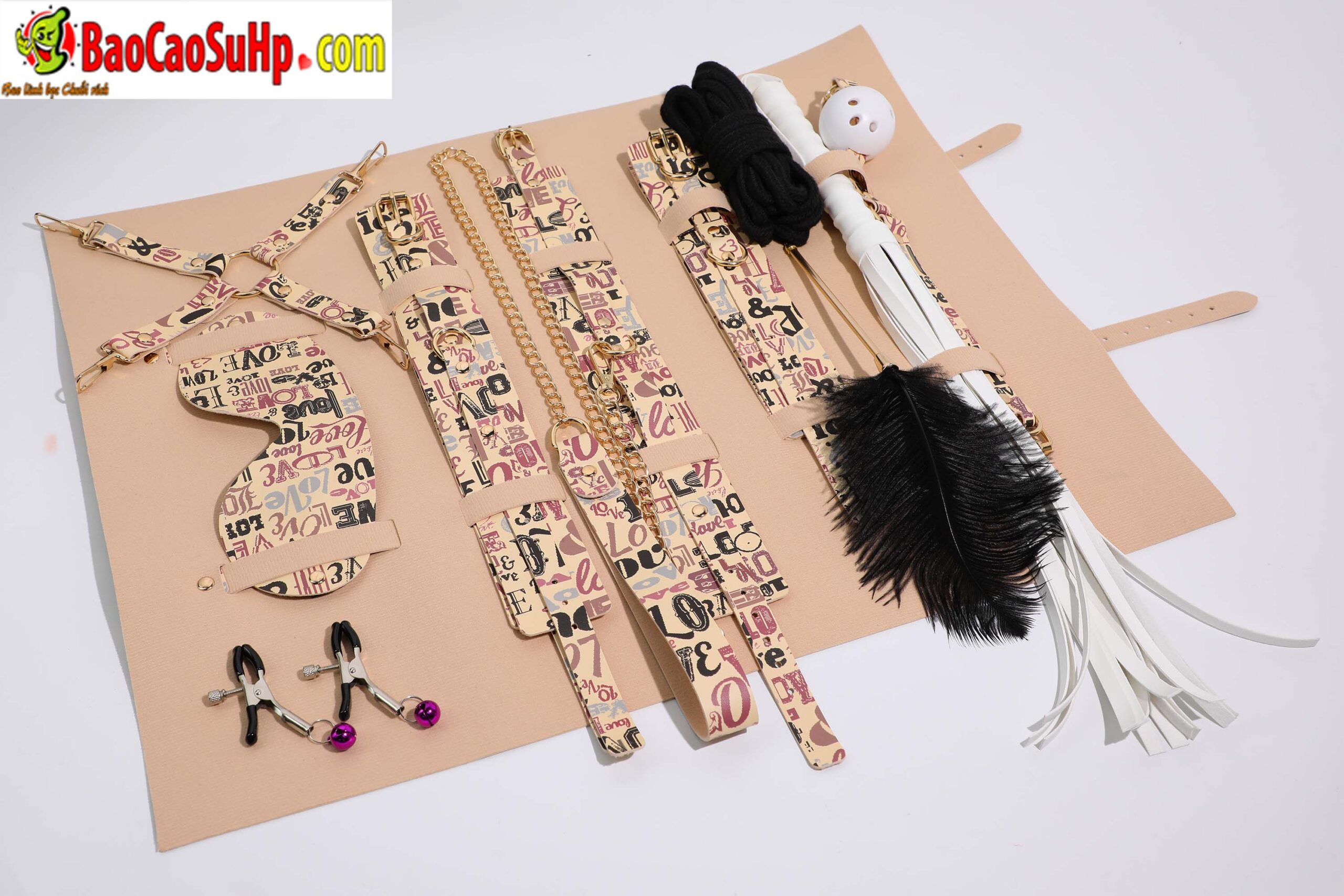 anh chup bo BDSM Mizzzee Love Retro 2 scaled - Bộ BDSM Mizzzee Love Retro đẹp độc phong cách 12 món