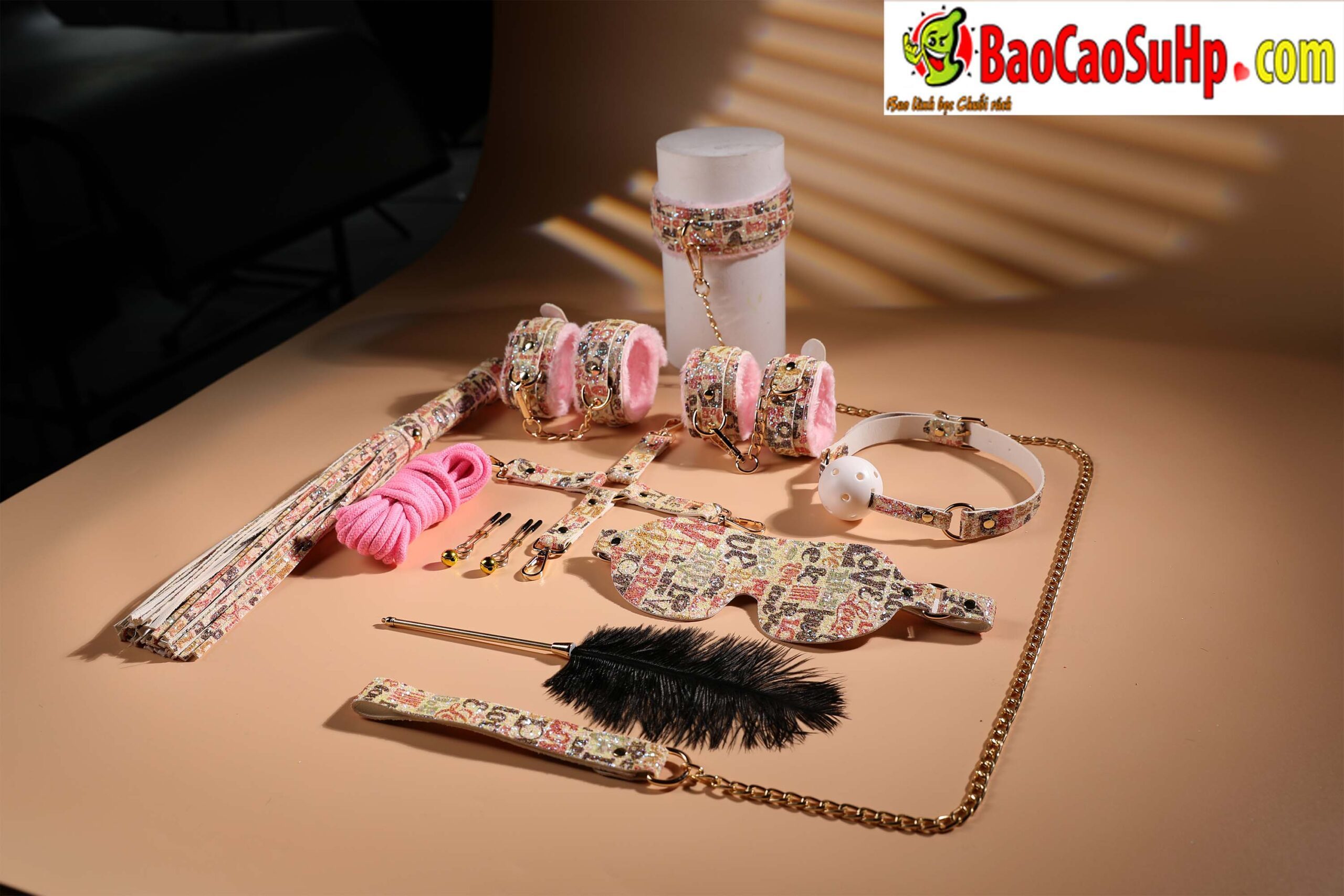 Bo BDSM 12 mon Mizzzee Start Bundle lap lanh tre trung ben bi 26 scaled - Bộ BDSM 12 món Mizzzee Start Bundle lấp lánh trẻ trung bền bỉ