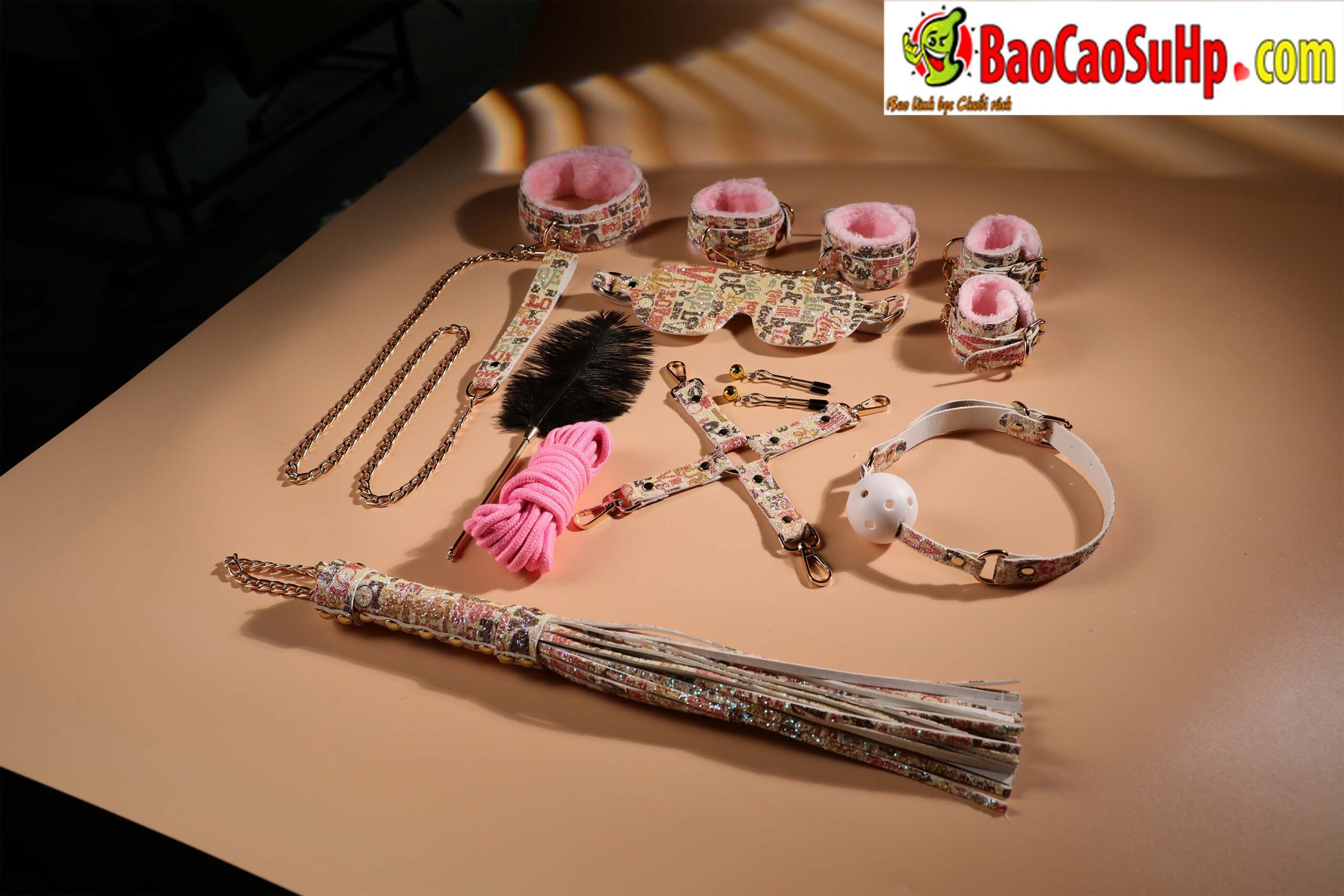 Bo BDSM 12 mon Mizzzee Start Bundle lap lanh tre trung ben bi 30 scaled - Bộ BDSM 12 món Mizzzee Start Bundle lấp lánh trẻ trung bền bỉ