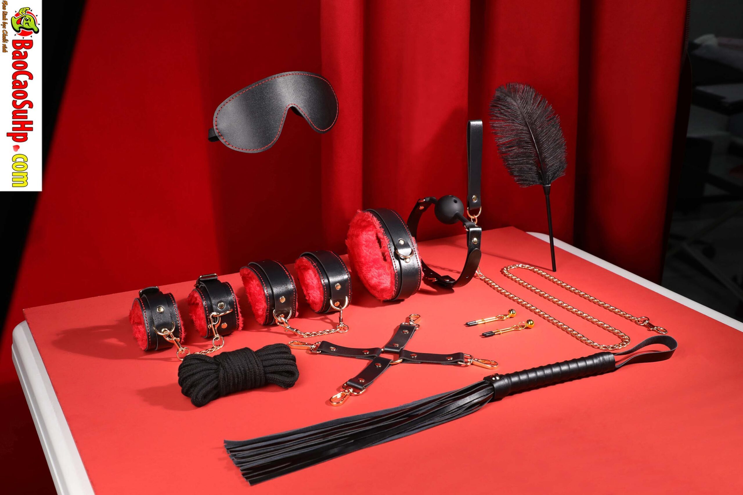834A7811 scaled - Bộ BDSM Mizzzee BIN002 nâng cấp 10 món đen pha đỏ đầy khiêu gợi
