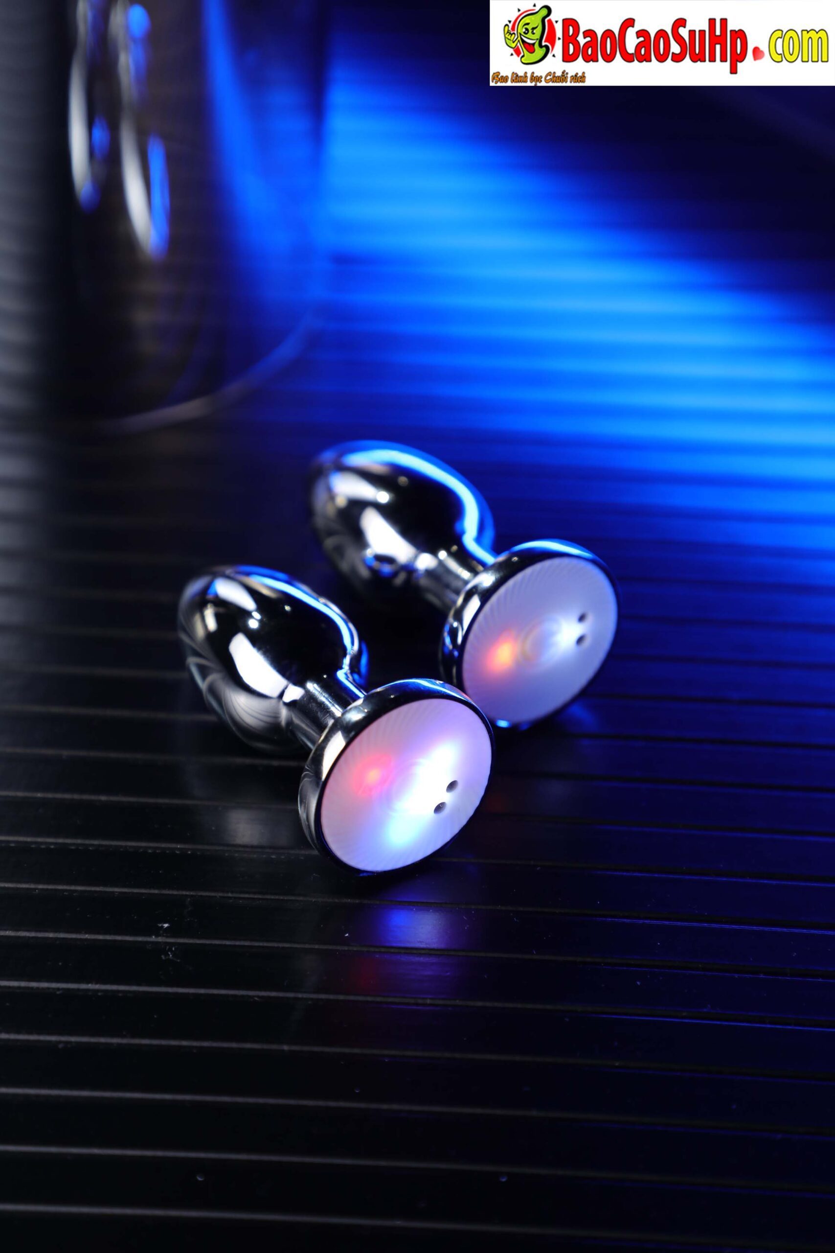 478A5498 scaled - Thụt hậu môn rung đèn LED 7 màu Mizzzee Kerenza điều khiển từ xa