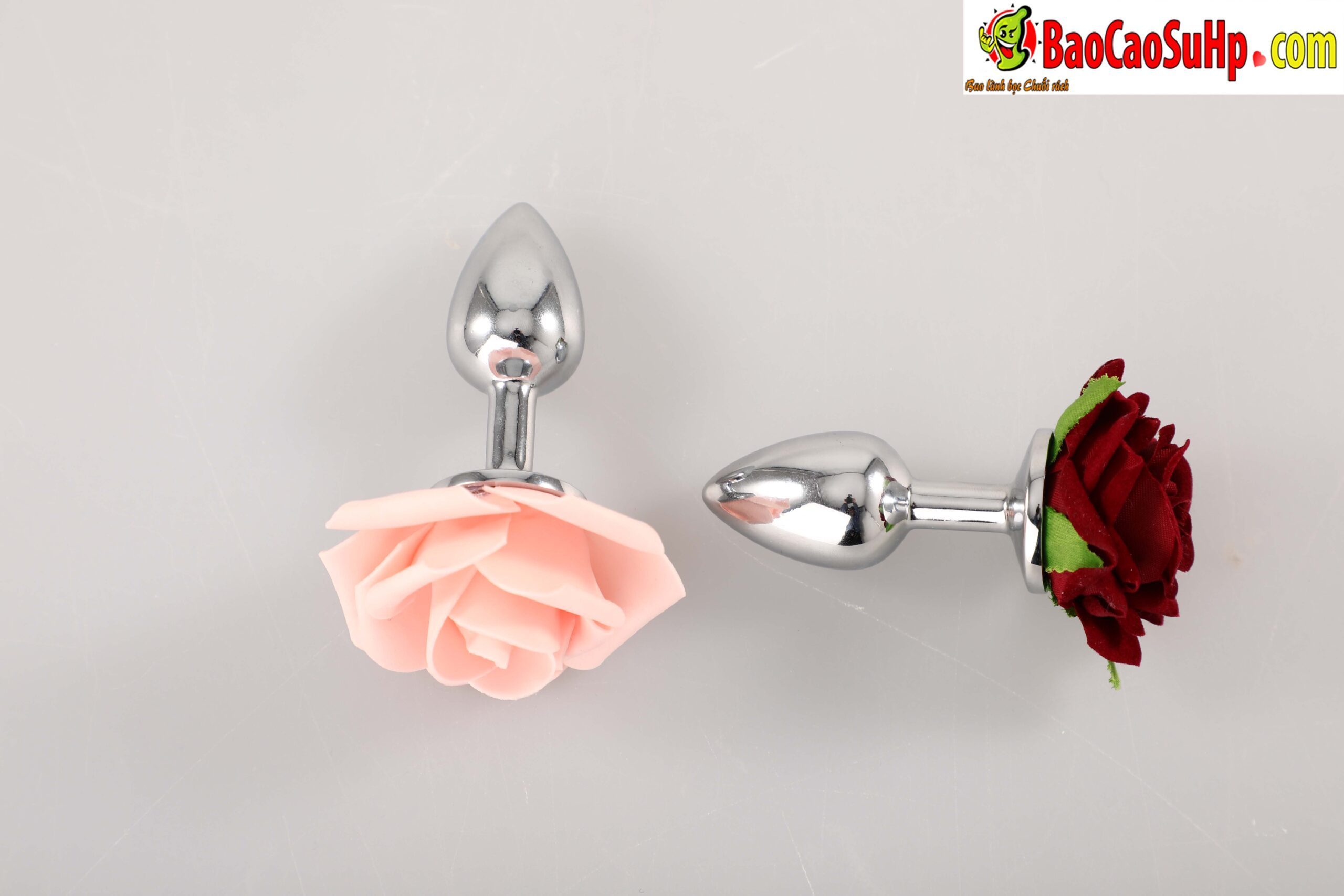 anh chup INOX Mizzzee ROSE 3D 2 scaled - Phích cắm hậu môn INOX Mizzzee ROSE 3D đẹp bền bỉ.
