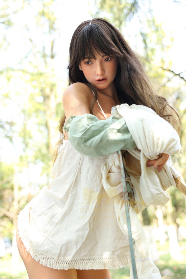 Búp bê IronTech Doll Petite Yeona 167cm da rám nắng mở miệng