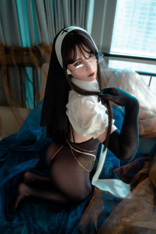 Búp Bê Tình Dục IronTech Doll 162cm Cosplay Nun Sexy Siêu Thật Giá Ưu Đãi