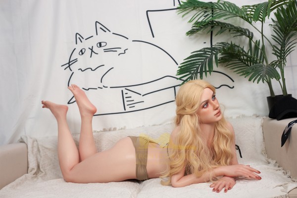 Búp Bê Tình Dục IronTech Glow Luna 163cm Siêu Thật Khuyến Mãi