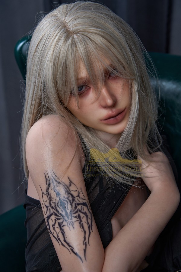 Búp bê IronTech Doll Bailey 161cm cô nàng hư hỏng tự nhiên