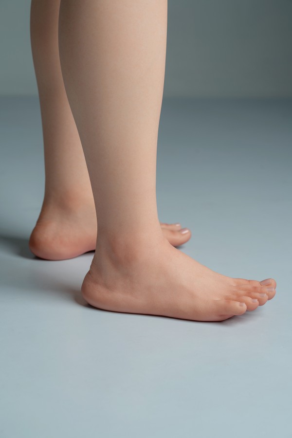 Búp bê tình dục Game Lady Aerith 168cm silicon Nhật Bản