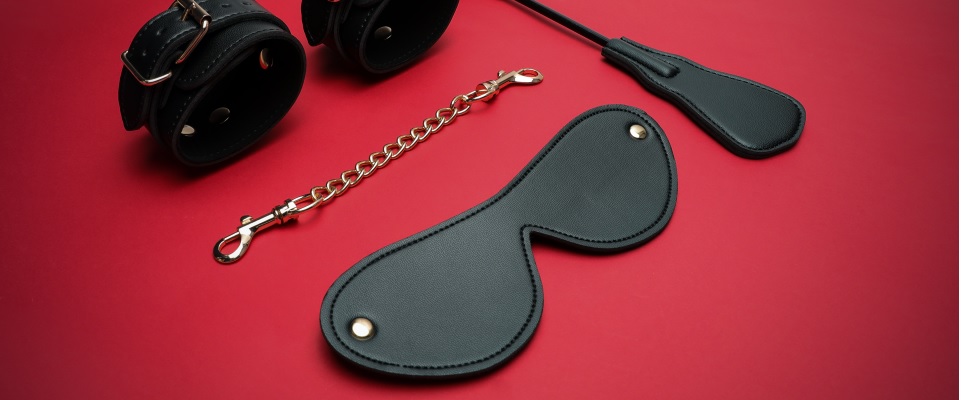 Hộp Quà Tặng BDSM Svakom Phoenix Neo Trứng Rung Điện Thoại