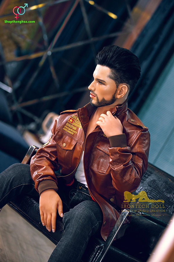 Búp bê tình dục nam 6 múi Hybrid Kevin 35 Irontech Doll giá tốt