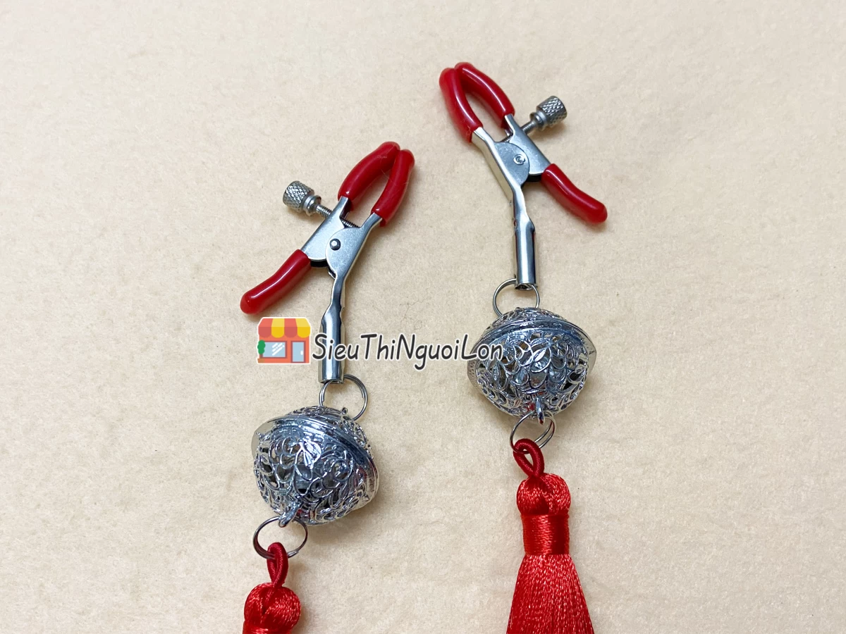 Lục lạc kẹp ti bạo dâm nữ, siêu kích thích, hương vị mê hoặc