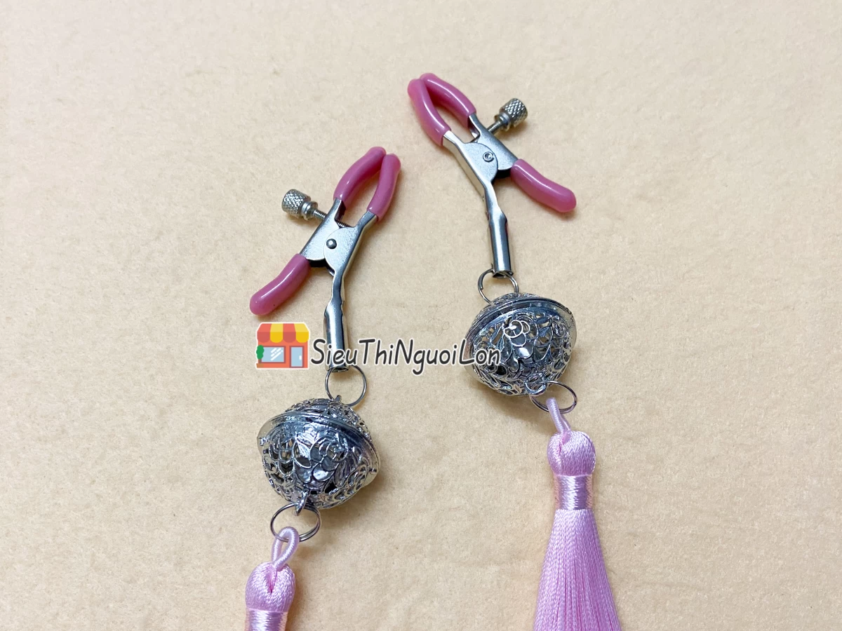 Lục lạc kẹp ti bạo dâm nữ, siêu kích thích, hương vị mê hoặc