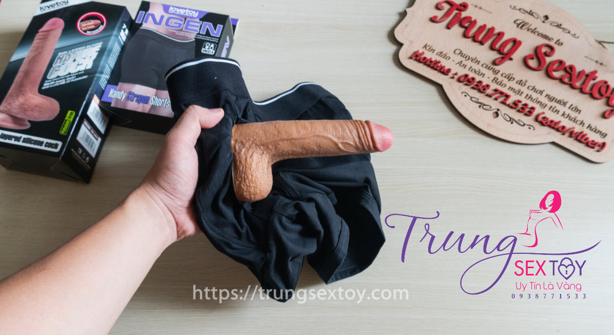 Quần short đeo dương vật unisex Lovetoy co giãn thoải mái Quần short đeo dương vật unisex Lovetoy co giãn thoải mái