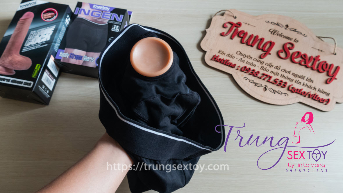 Quần short đeo dương vật unisex Lovetoy co giãn thoải mái Quần short đeo dương vật unisex Lovetoy co giãn thoải mái