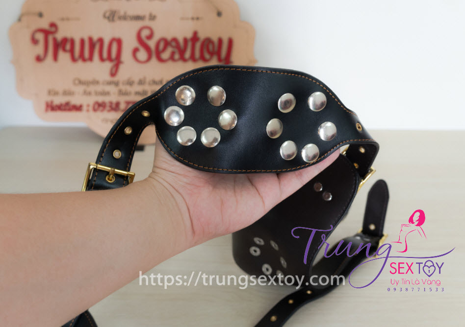 Lesbian Strap-On Triple Dildo Adjustable Leather Harness