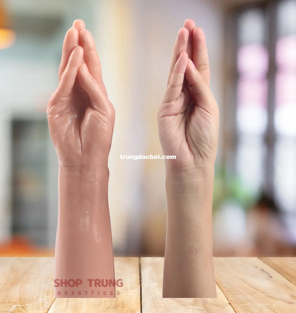 Bàn tay silicon Lovetoy trải nghiệm mới mẻ cảm giác chân thật