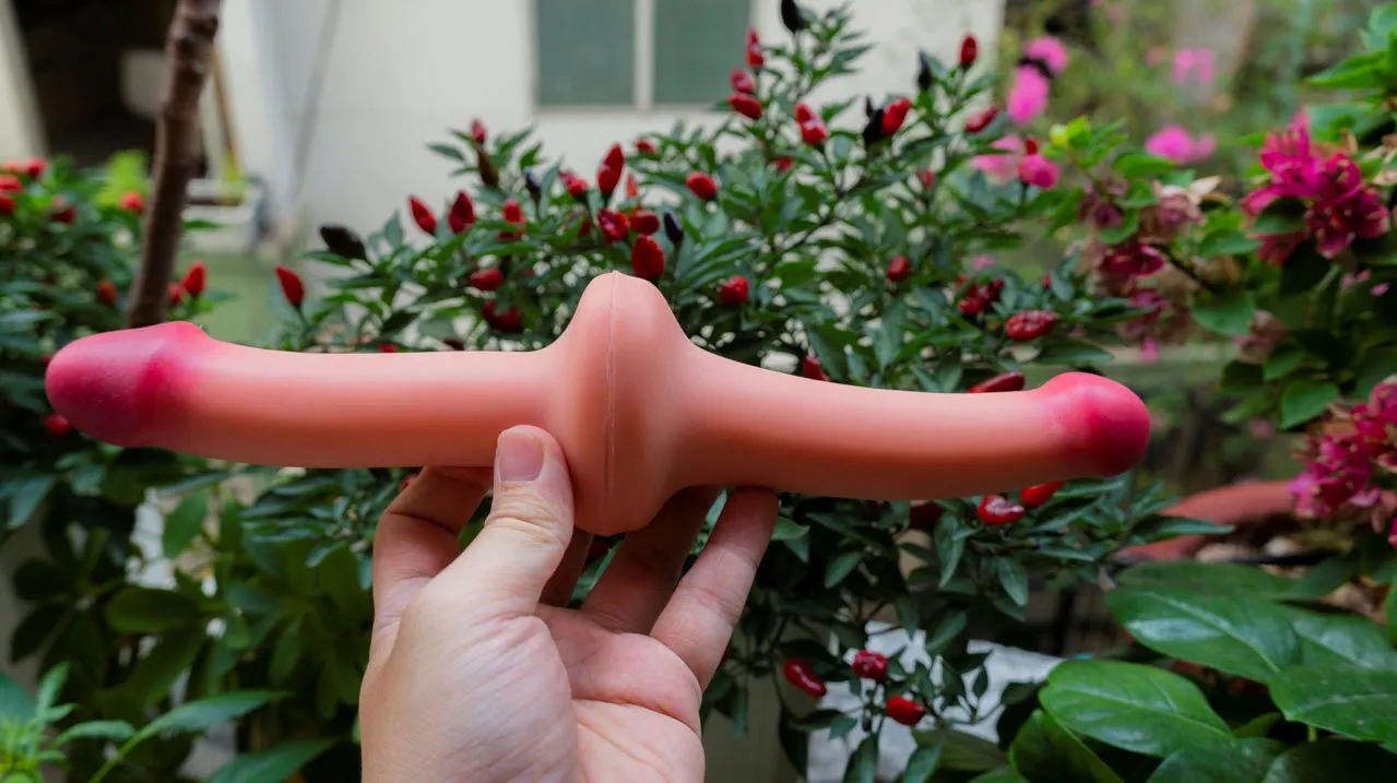 Dương vật giả cầm tay Lovetoy siêu thật dài 30cm