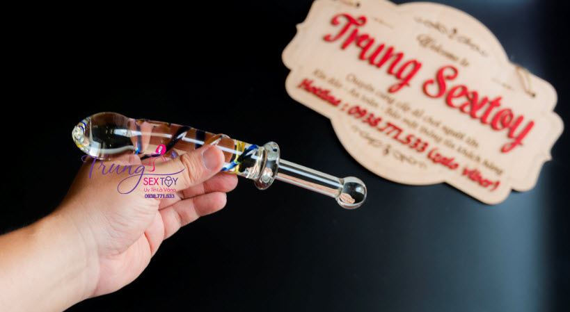 Dildo thủy tinh hai đầu kích thích đa điểm cực đã Dildo thủy tinh hai đầu kích thích đa điểm cực đã
