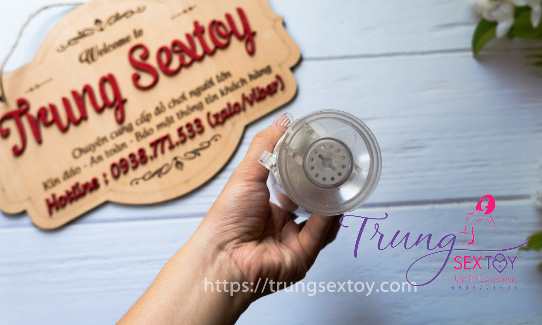 Âm đạo giả mini gắn tường bán chạy hỗ trợ phái mạnh khi vắng vợ