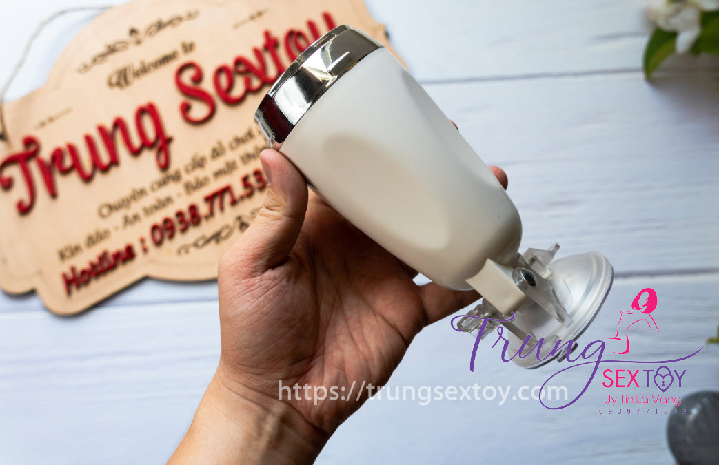 Âm đạo giả mini gắn tường bán chạy hỗ trợ phái mạnh khi vắng vợ