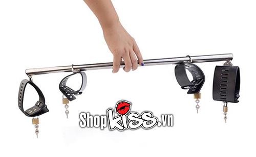 Còng tay chân đòn sắt BDSM bạo dâm chắc chắn an toàn 