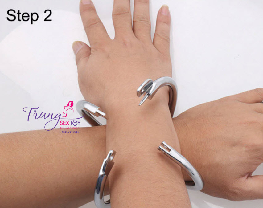 Khóa Tay BDSM Thép Không Gỉ - Đẳng Cấp & Bền Bỉ Cho Cuộc Chơi