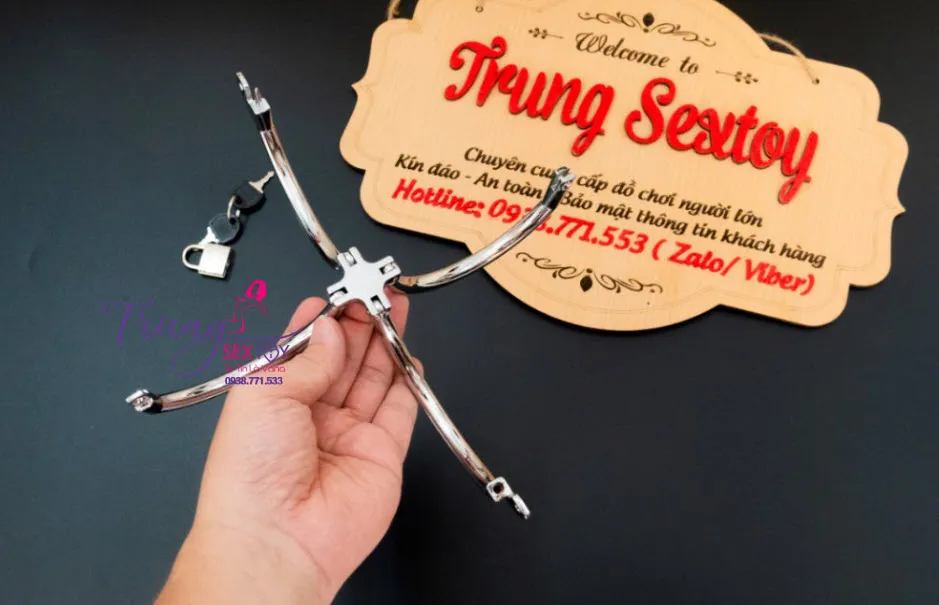 Khóa Tay BDSM Thép Không Gỉ - Đẳng Cấp &amp; Bền Bỉ Cho Cuộc Chơi