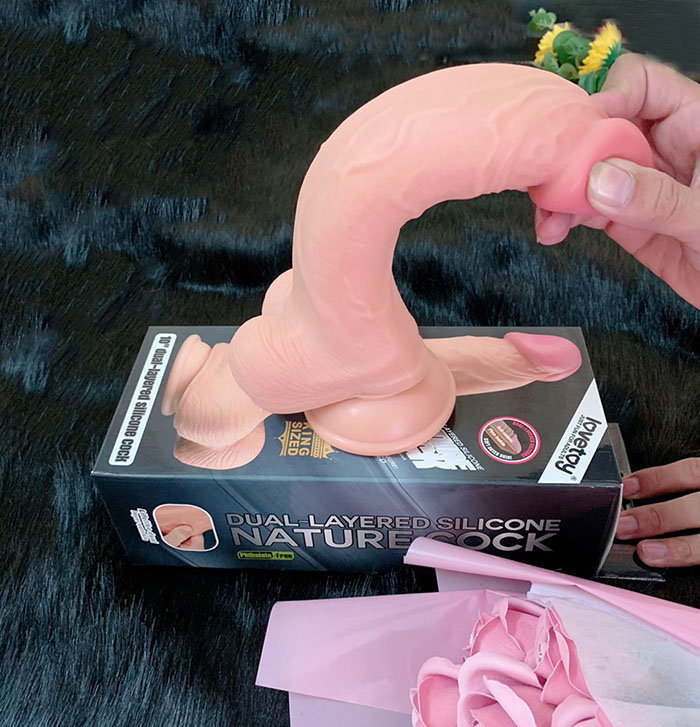 Dương vật giả Lovetoy silicon tự nhiên siêu mềm khủng điểm G cho nữ