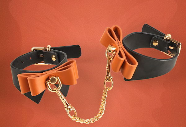 Cung cấp Bộ đồ chơi bạo dâm nô lệ tình dục bằng da Runyu mới nhất Cung cấp Bộ đồ chơi bạo dâm nô lệ tình dục bằng da Runyu mới nhất