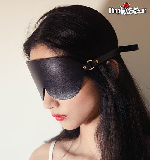 Bộ đồ chơi bạo dâm da thật cao cấp cho trải nghiệm đỉnh Bộ đồ chơi bạo dâm da thật cao cấp cho trải nghiệm đỉnh