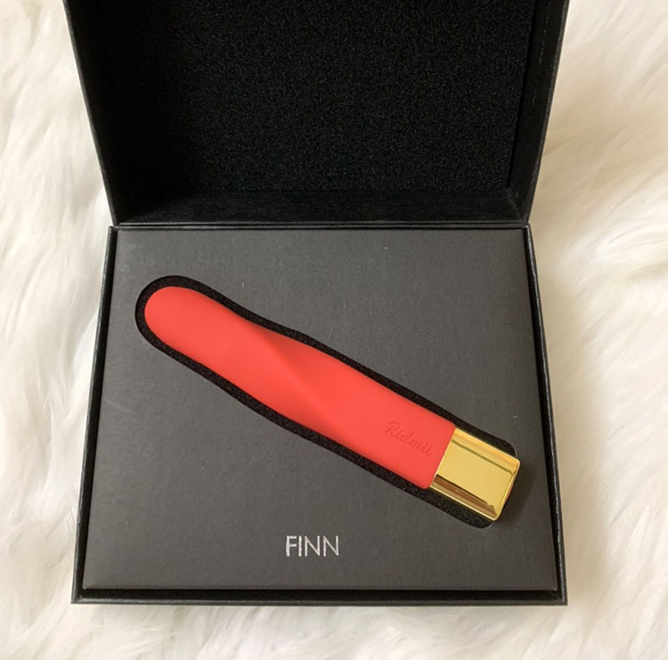 Que Rung Ngụy Trang Thỏi Son Svakom Finn 10 Chế Độ Kích Thích Mạnh