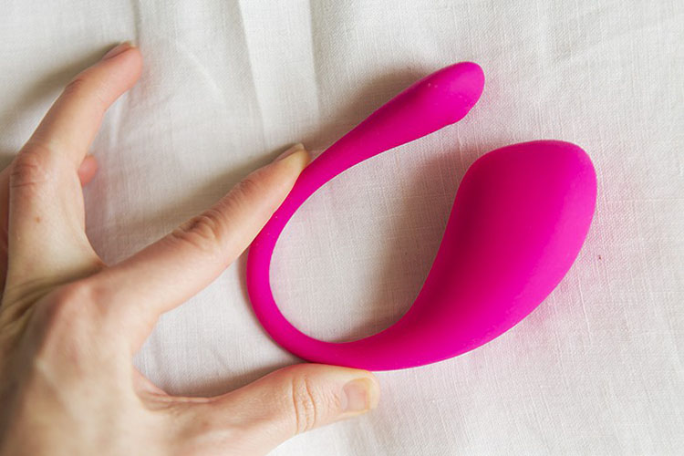 Nữ hoàng trứng rung Lovense LUSH 3 điều khiển không dây