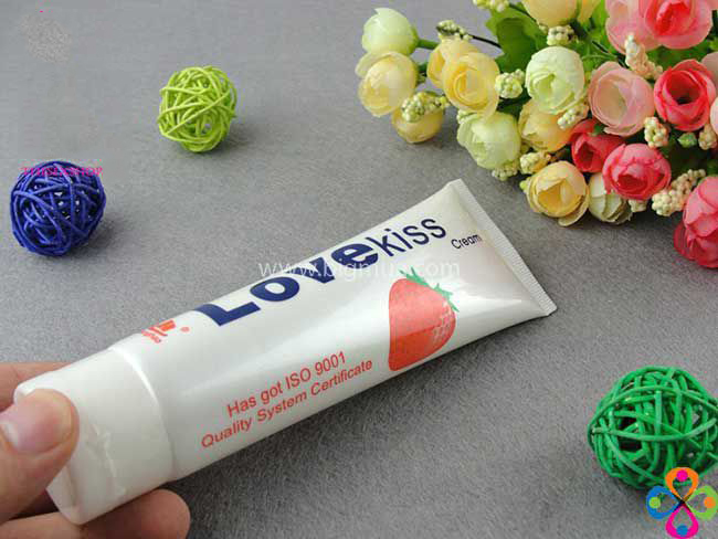 Gel Bôi Trơn Love Kiss Hương Dâu Mượt Mềm Tăng Khoái Cảm