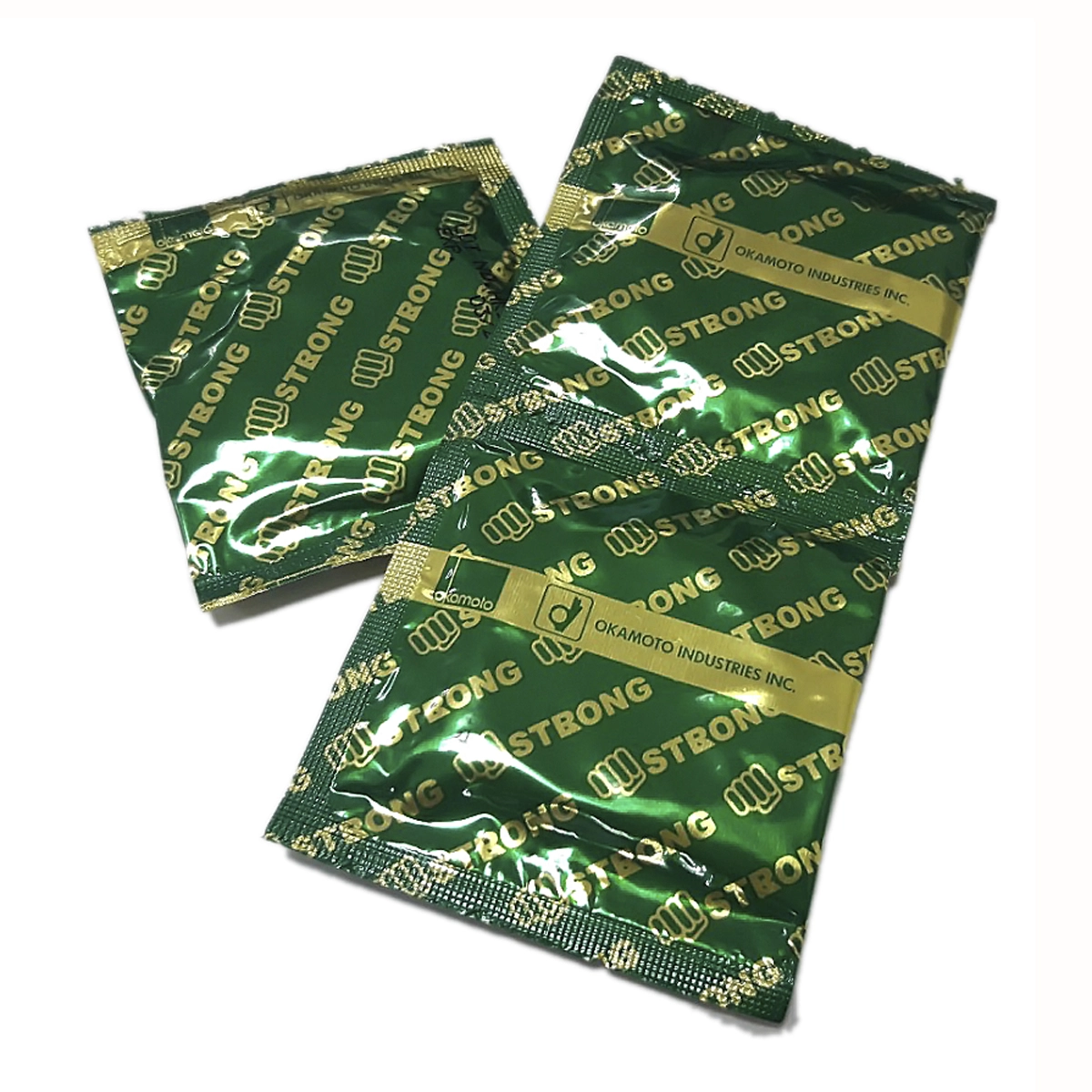 Bao cao su Okamoto Strong hộp 3 cái kéo dài thời gian quan hệ