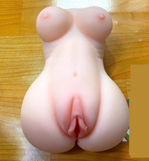 Âm đạo giả silicon có ngực mềm mại nhẹ nhàng tự nhiên 700g